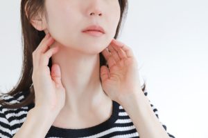 木更津市清見台の歯医者・歯科医院、清見台いしい歯科では、ストレスによる歯ぎしりや歯周病などのお口の不調にも対応しています。自宅でできるケアと医院でのサポートを組み合わせ、患者さま一人ひとりに合わせた対策で歯の健康を守ります。 